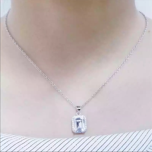 New Women’s 925 Silver Beautiful Lovely Pendant Diamond Necklace - Picture 2 of 7